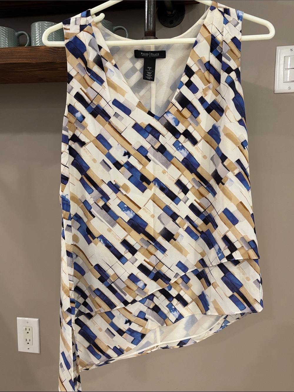 White House Black Market 100% Silk Abstract Print Sleeveless Blouse Top Size S